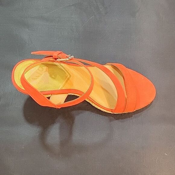 BRAND NEW DVBY DOLCE VITA MULTI-STRAP WEDGE STYLE OPEN TOE SANDAL - Picture 14 of 16